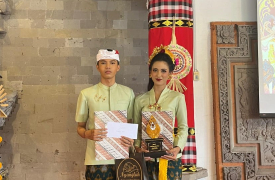 Pesona Abimana dan Gek Indah, Bintang Baru Busana Adat Bali