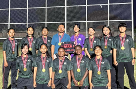 Memukau! Tim Sepak Bola Putri Suksma Angkat Trofi Juara 1