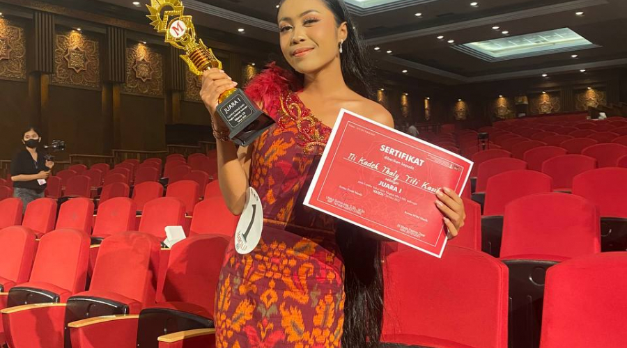 Setelah Vakum 3 Tahun, Thaly Kembali dengan Raih Juara 1 Lomba Menyanyi Tingkat SMP/SMA se-Bali