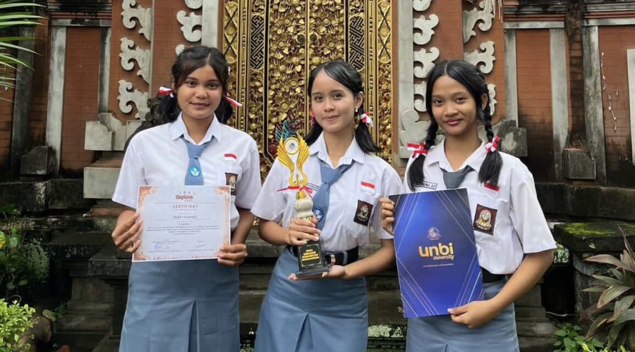 Tim Debat Suksma Sabet Juara 1 EXPLORA 2026