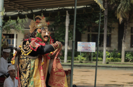 Penuh Bhakti, Suksma Gelar Persembahyangan di Hari Raya Saraswati